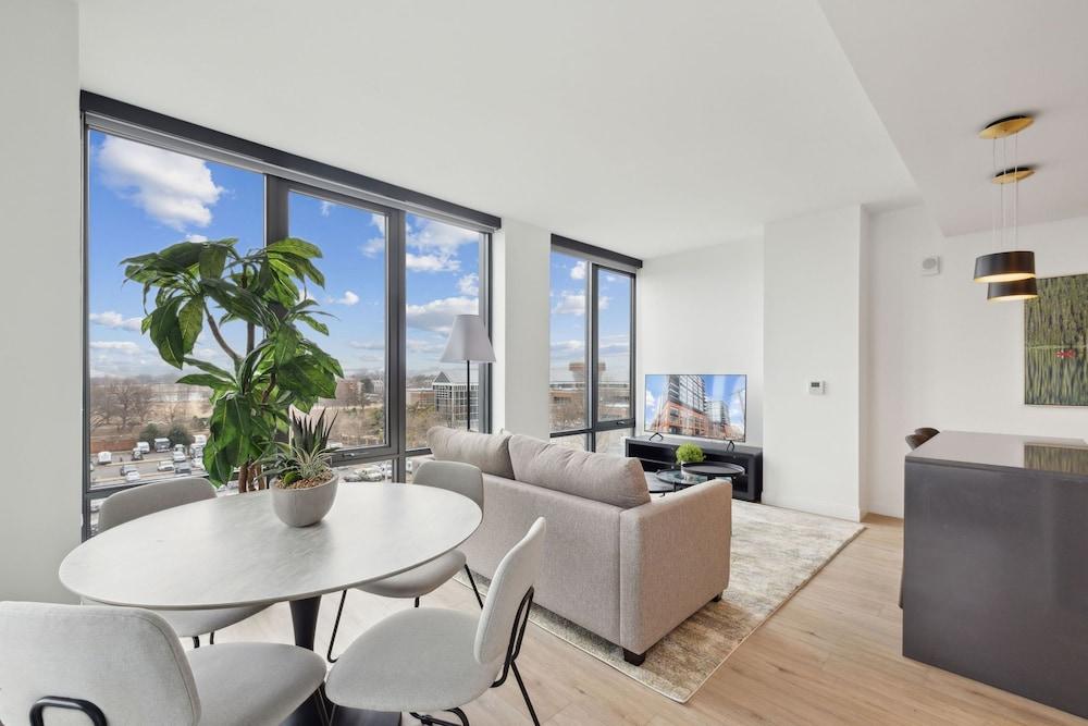Placemakr Buzzard Point photo 72