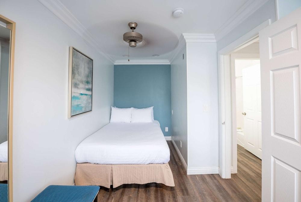 Ramada Limited Redondo Beach photo 15