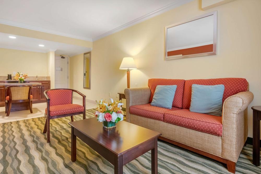 Best Western Plus Palm Beach Gardens Hotel & Ste & Conf Ctr photo 15
