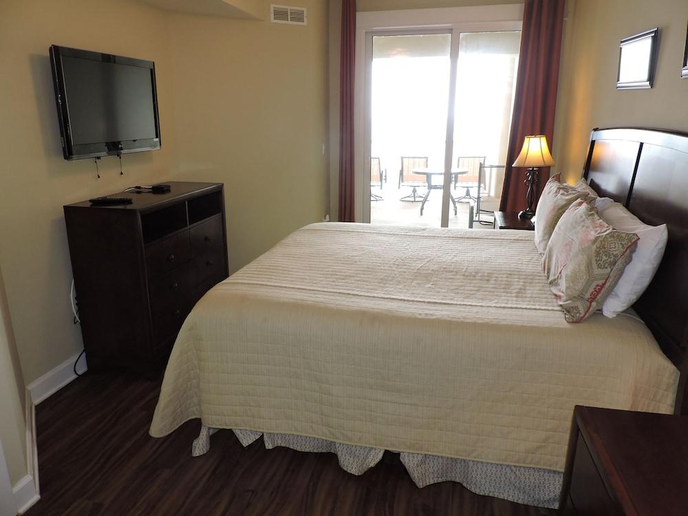 Grand Panama by Counts-Oakes photo 2