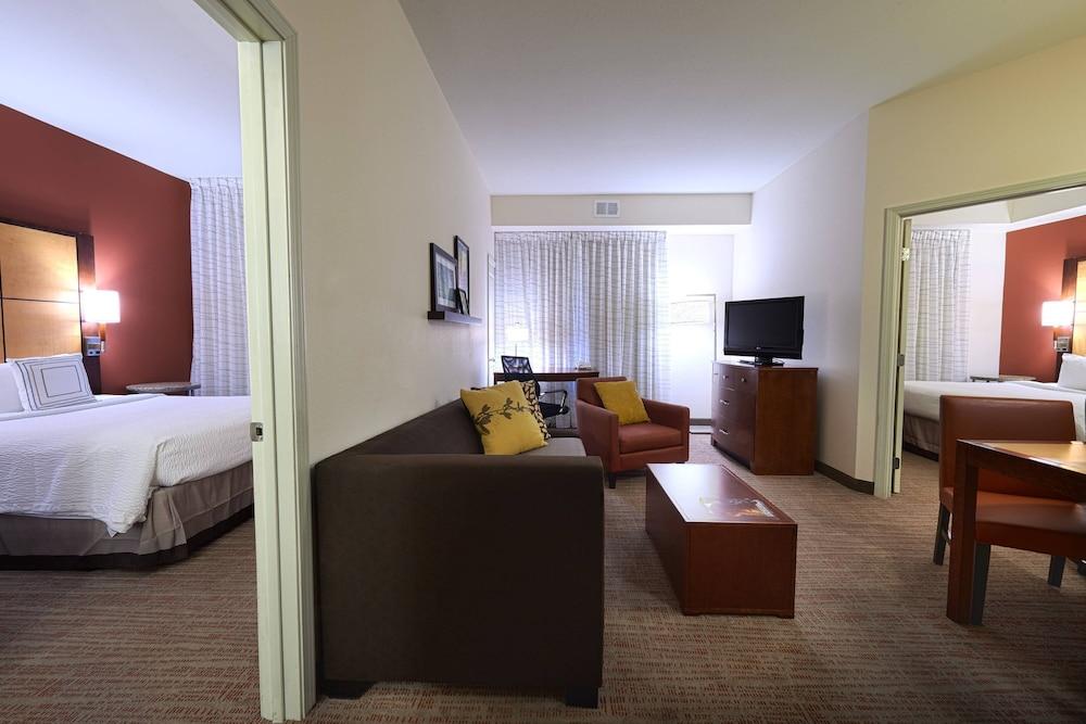 Residence Inn Marriott Airport photo 10