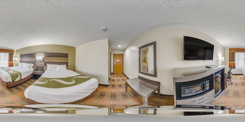 AmericInn by Wyndham Fort Atkinson photo 25