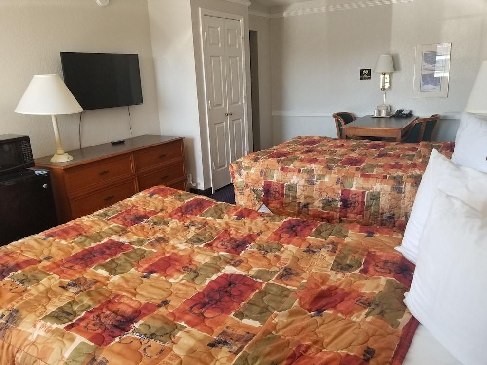 Horizon Inn & Suites photo 8