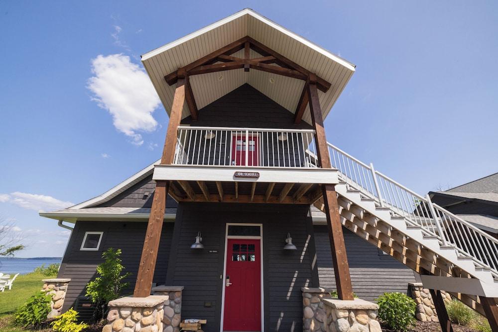 Quarterdeck Resort & Restaurant photo 32