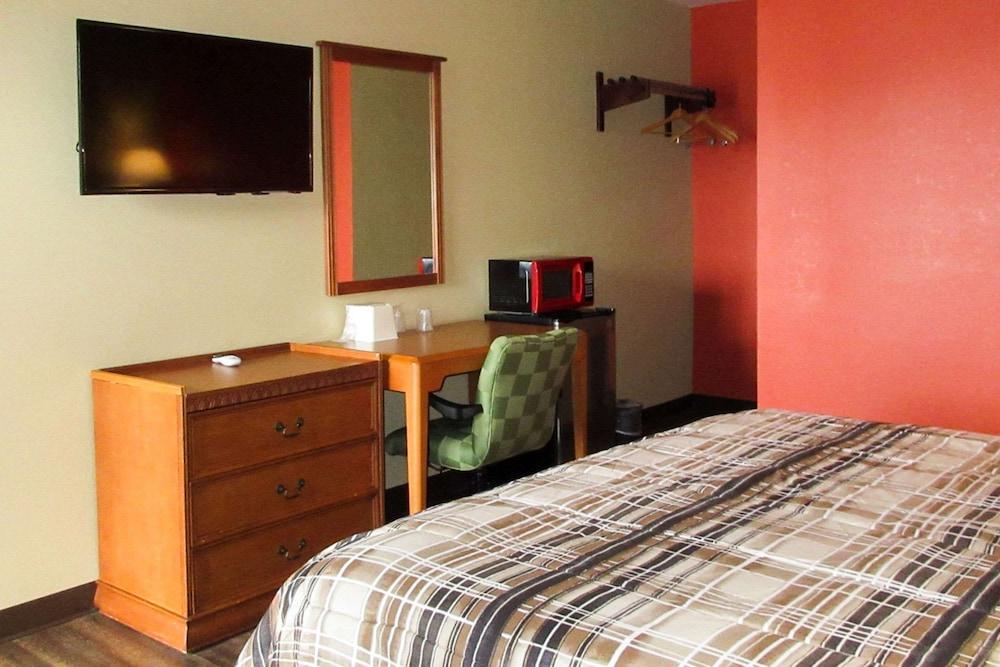 Rodeway Inn Murfreesboro Downtown photo 7