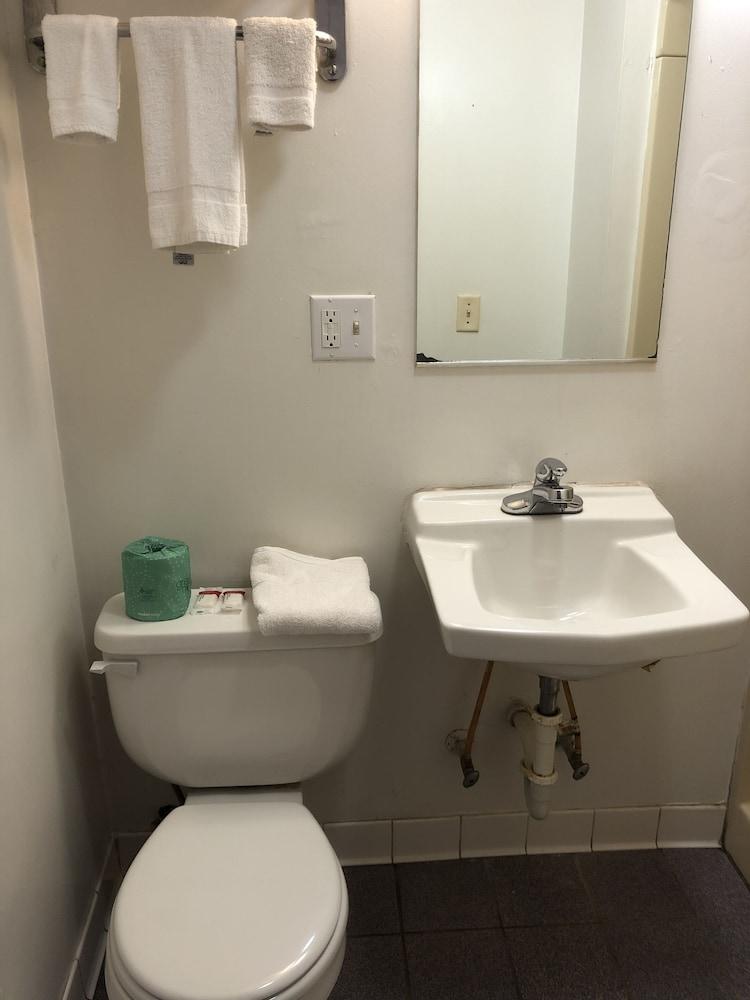 Deep Well Motel photo 34
