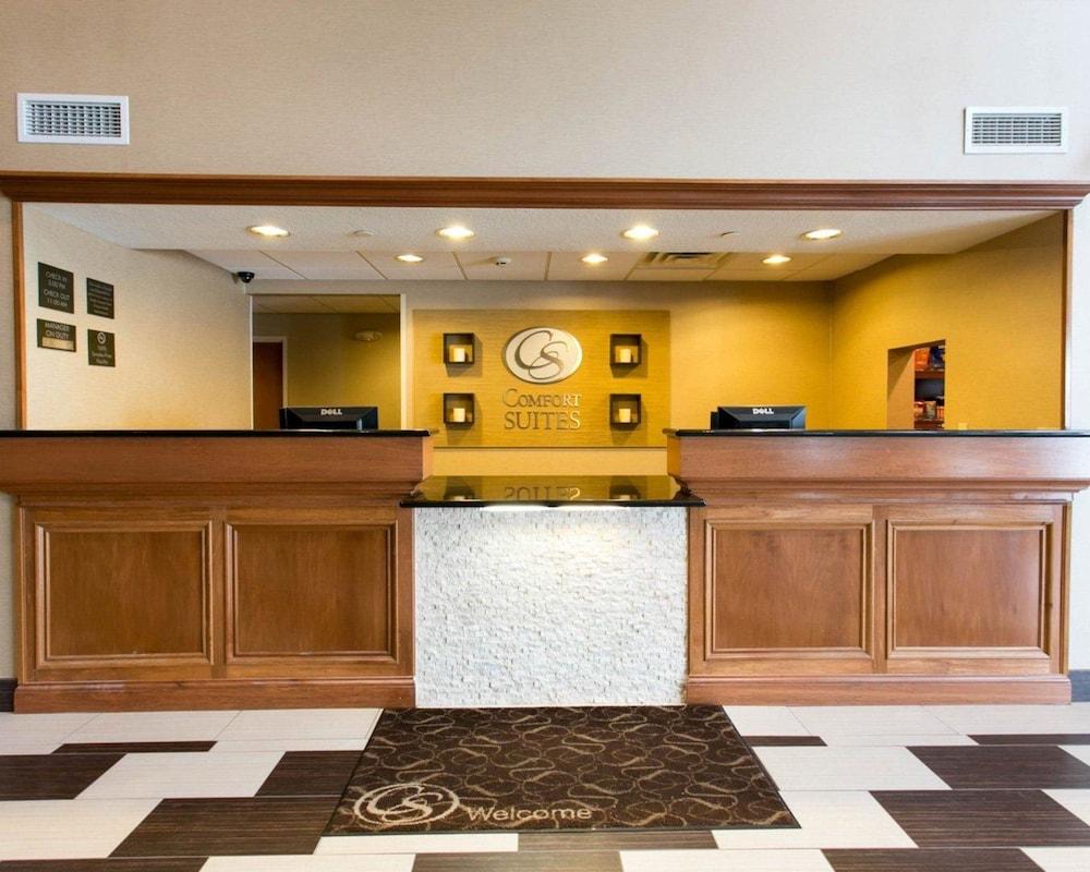 Comfort Suites Benton Harbor - St. Joseph photo 3