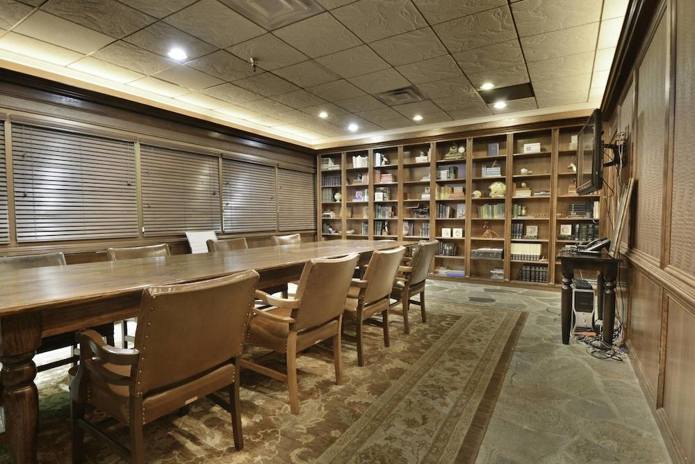 The Remington Suite Hotel and Spa photo 3