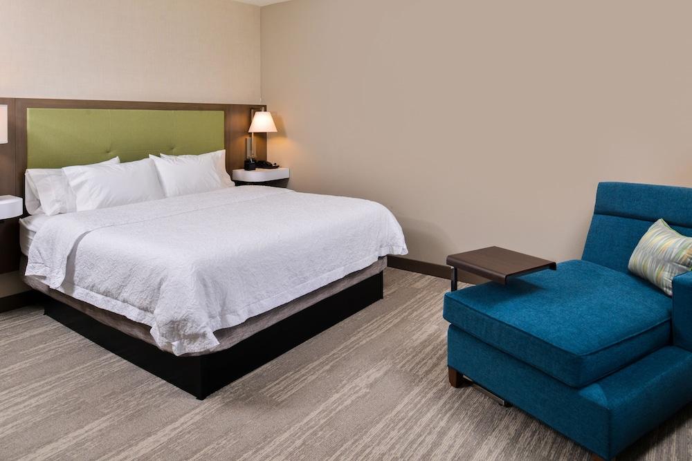 Hampton Inn Omaha Airport photo 15