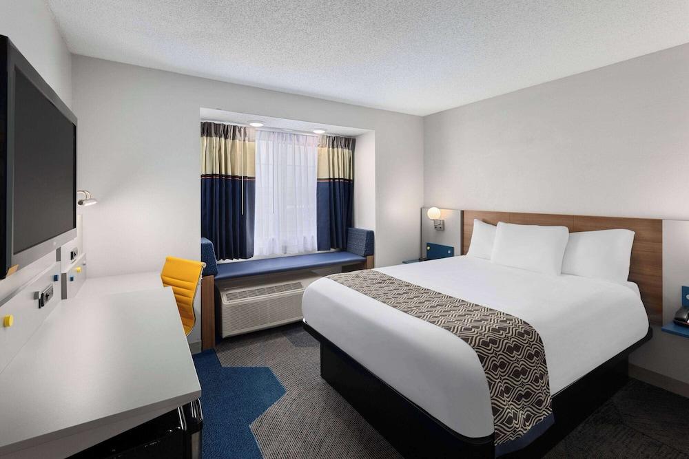 Microtel Inn by Wyndham Bowling Green photo 3