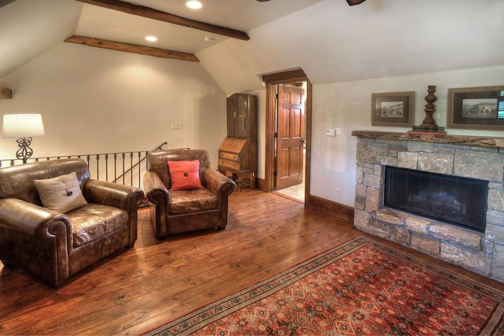 The Winchester Lodge photo 22