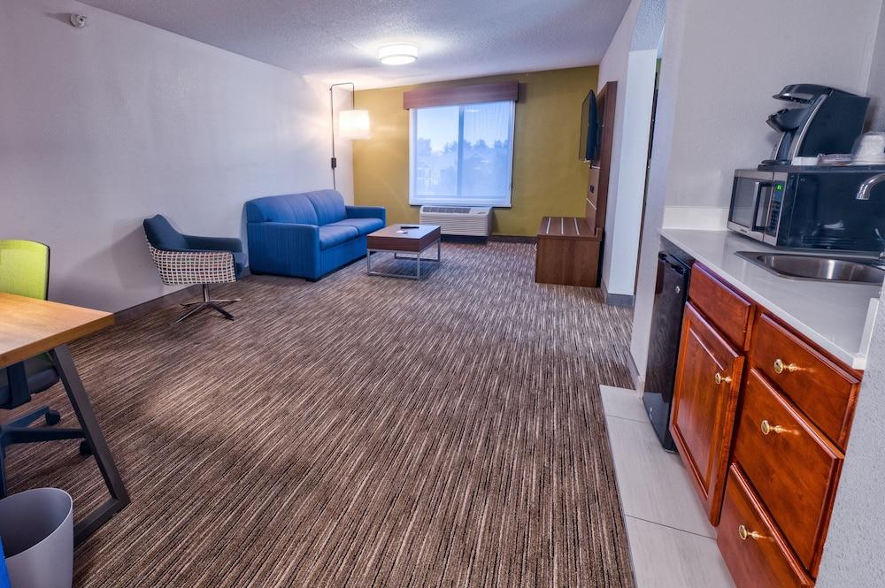 Holiday Inn Express Hotel & Suites Goshen by IHG photo 24