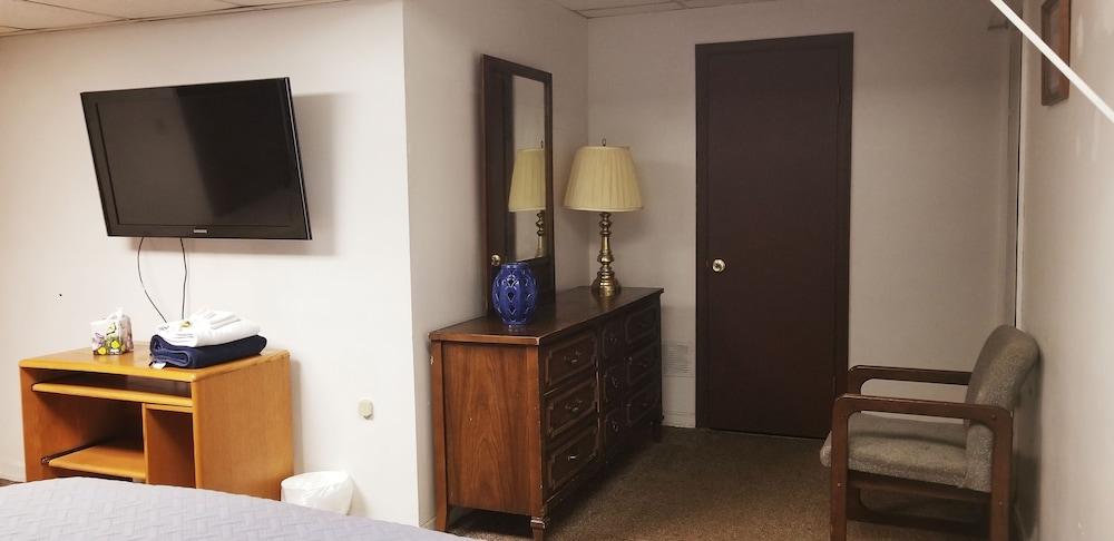 Valley Lodge Motel photo 15