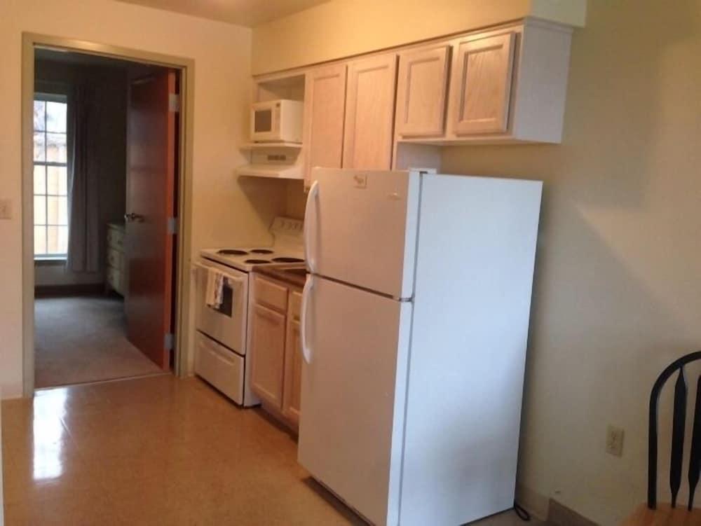 All Suites Inn Budget Host photo 2