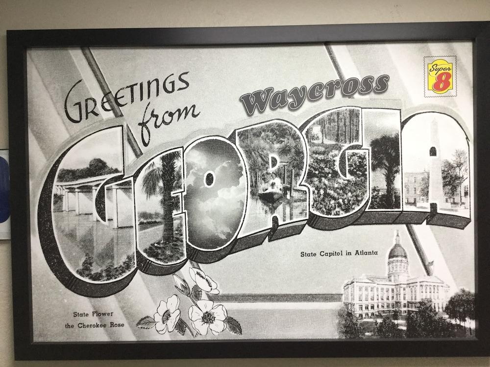 Super 8 by Wyndham Waycross GA photo 16