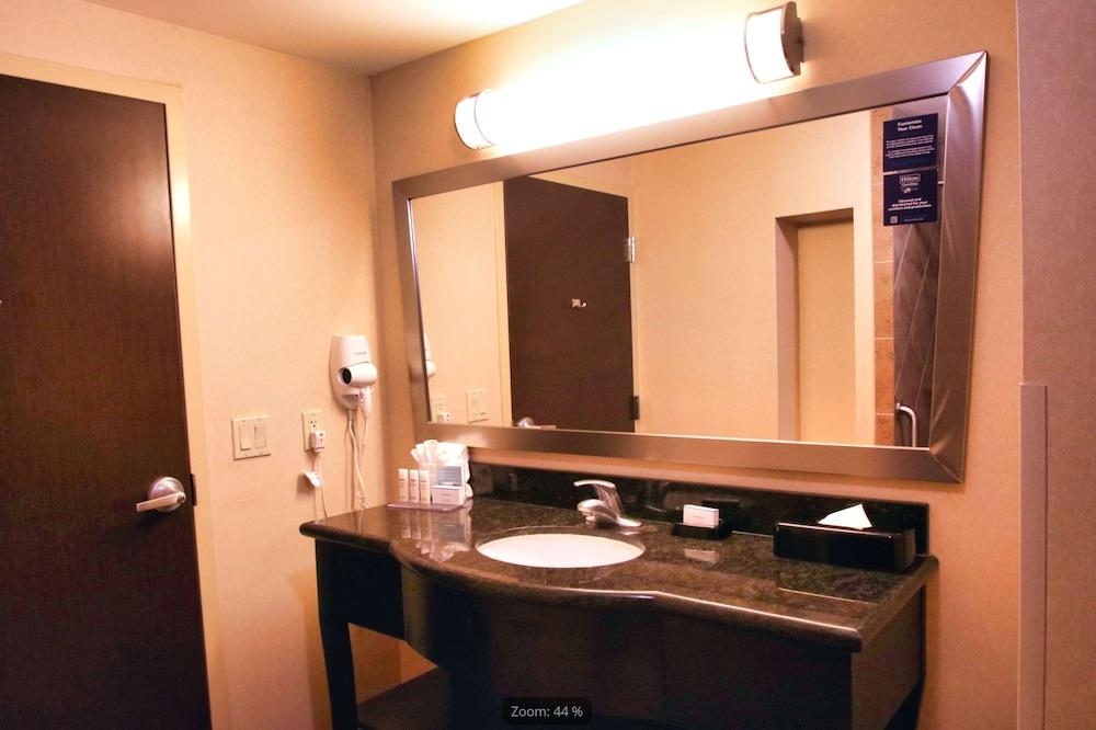 Hampton Inn & Suites Jacksonville - Beach Blvd/Mayo Clinic photo 20