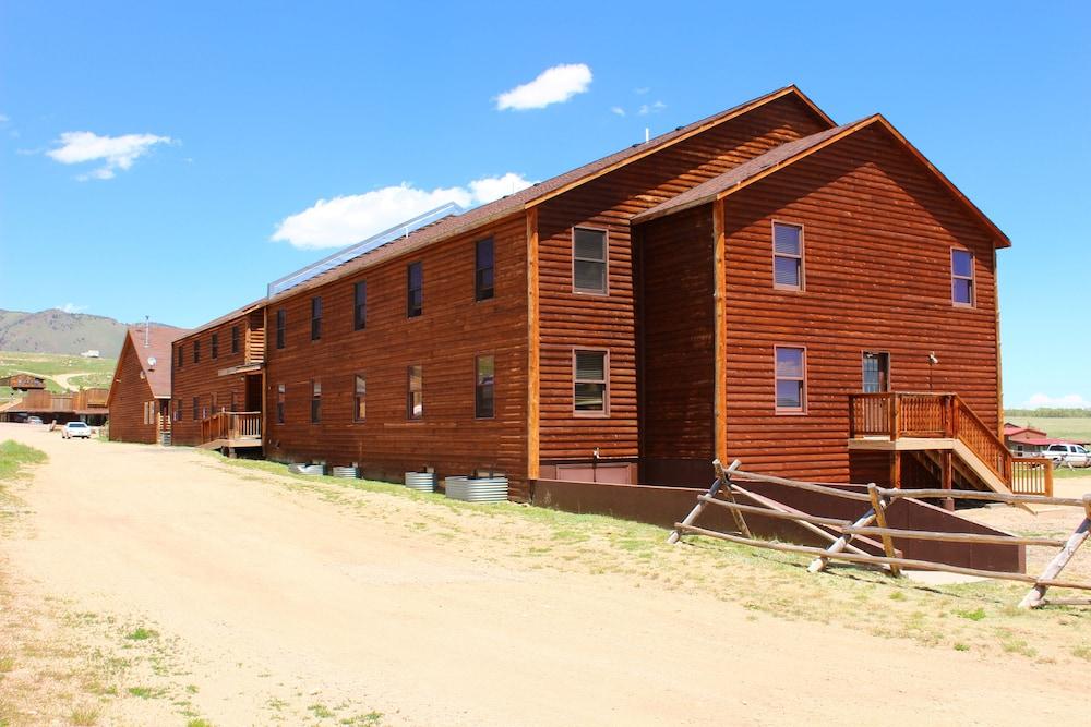 Old Corral Hotel & Steakhouse photo 3