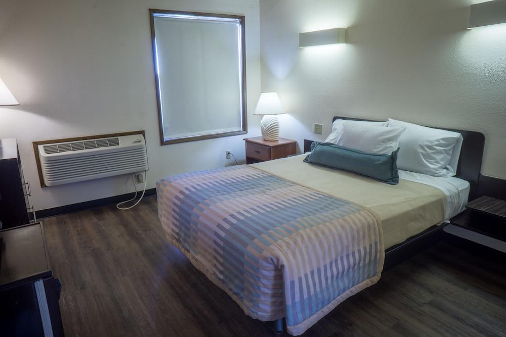 Sunnyside Inn & Suites photo 32