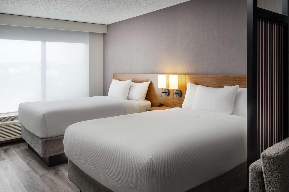 Hyatt Place Greensboro photo 21