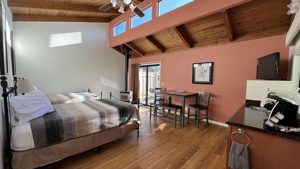 Fort Ross Lodge photo 52
