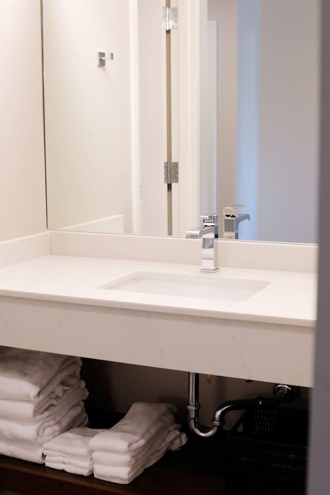 Royal Amsterdam Hotel photo 14