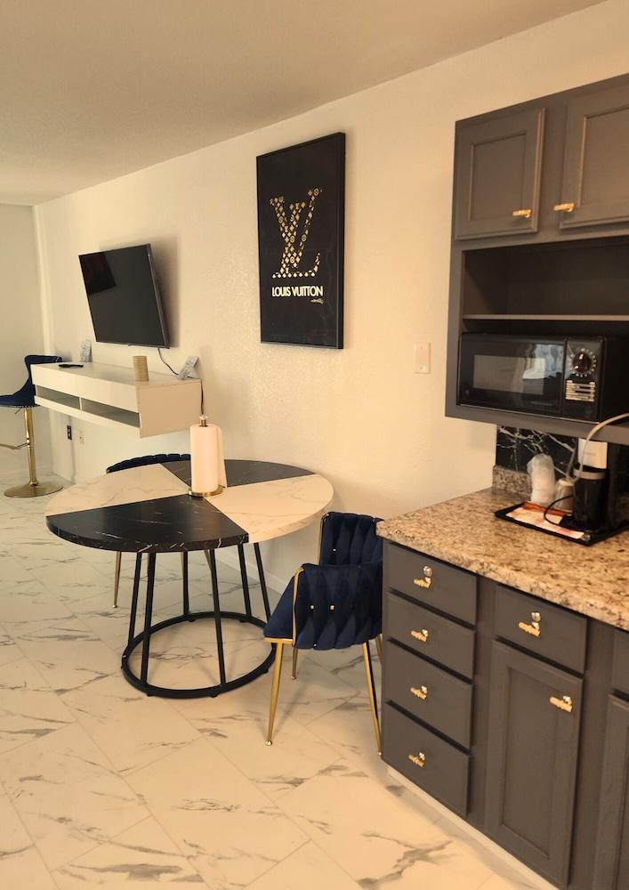 The Enchanted Suites & Residence photo 10