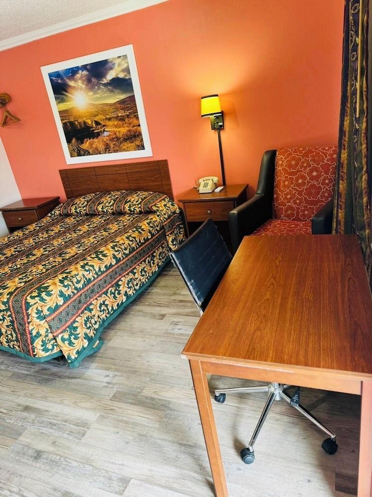Budget Inn photo 9