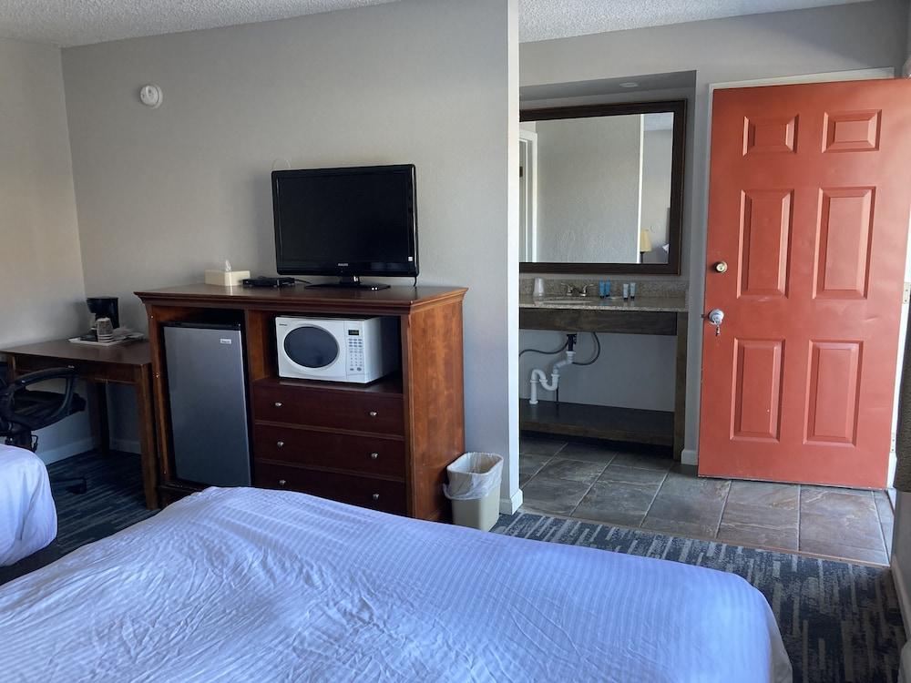 Park Lane Motel photo 5