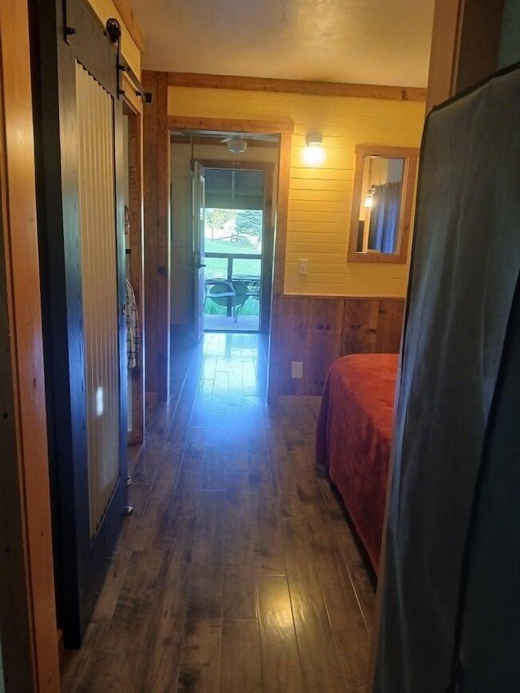 Reflections Inn photo 3