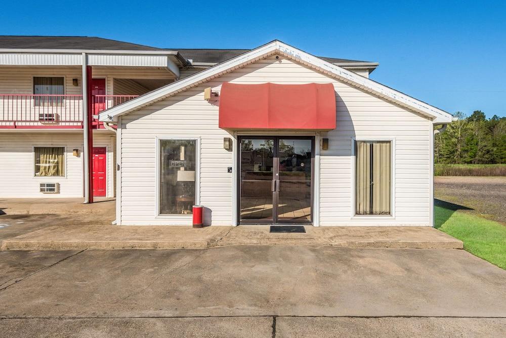 Rodeway Inn Gurdon I-30 photo 14