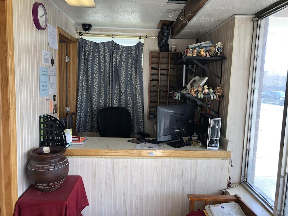 Town Motel photo 2
