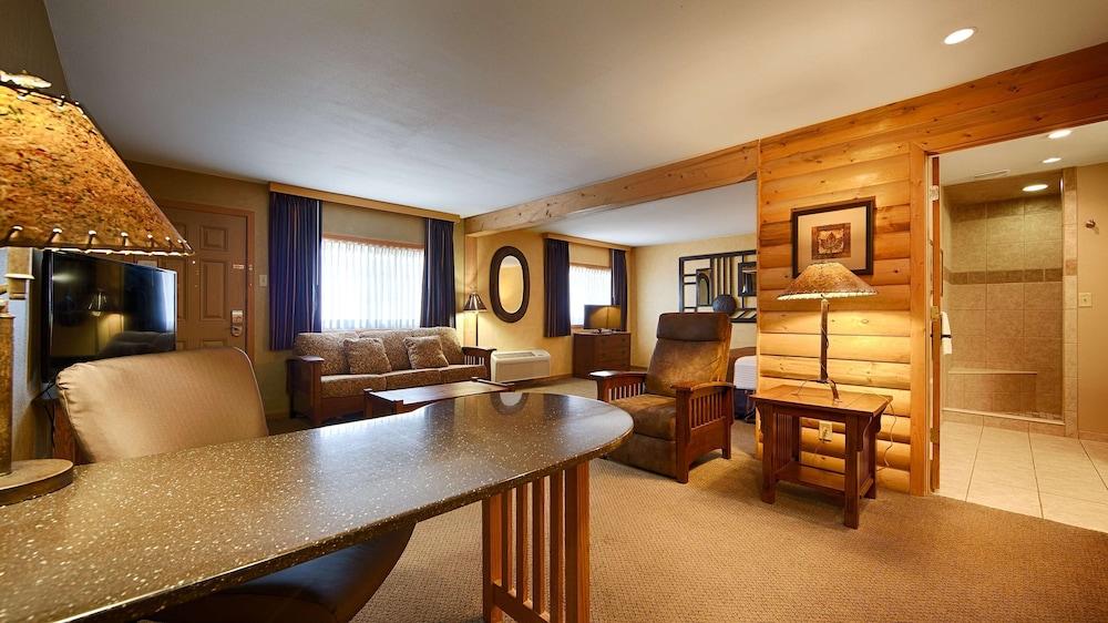Crossroads Hotel and Event Center photo 71