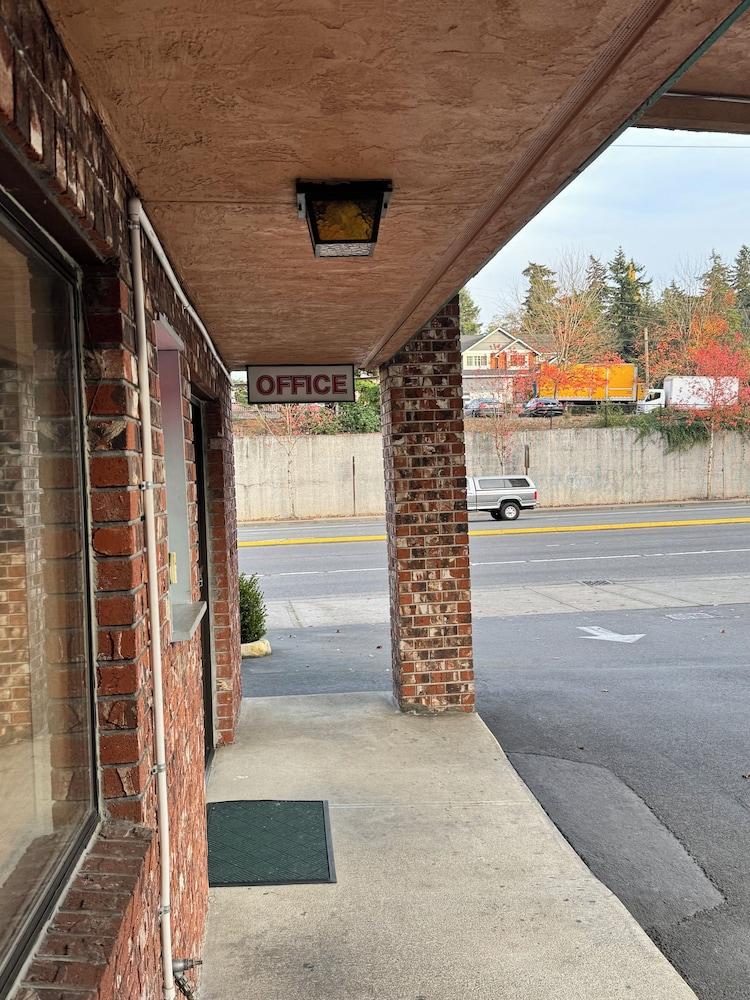 Federal way Motel photo 6