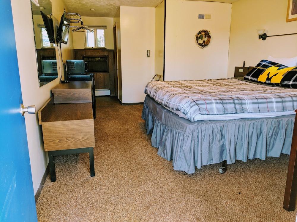 In Town Inn photo 3