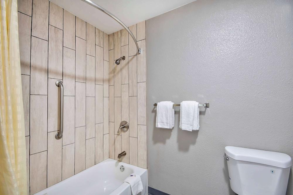 Motel 6 Texarkana, TX photo 26