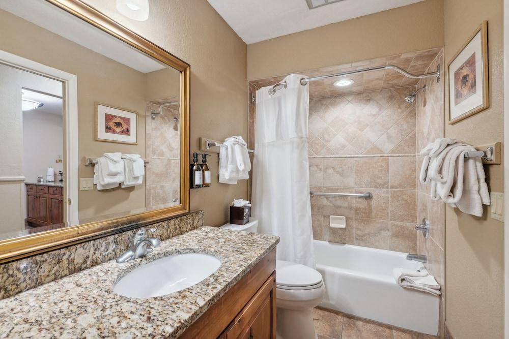 Eagle Point Resort photo 54