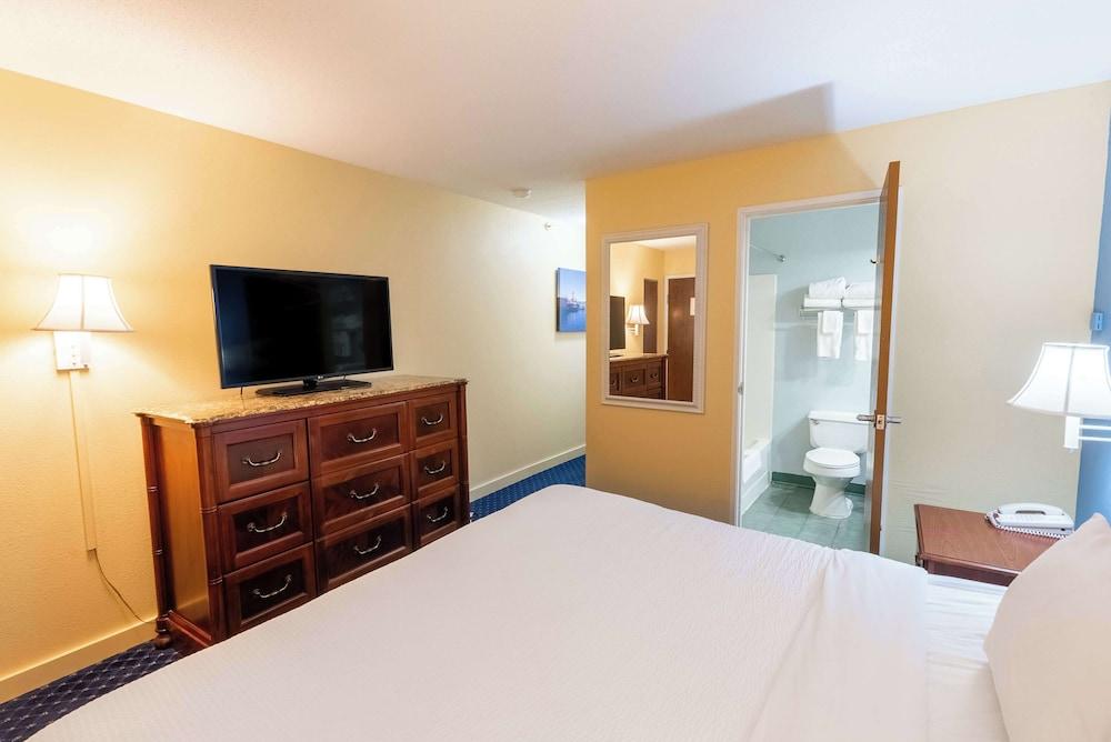 Fireside Inn & Suites - Belfast photo 52