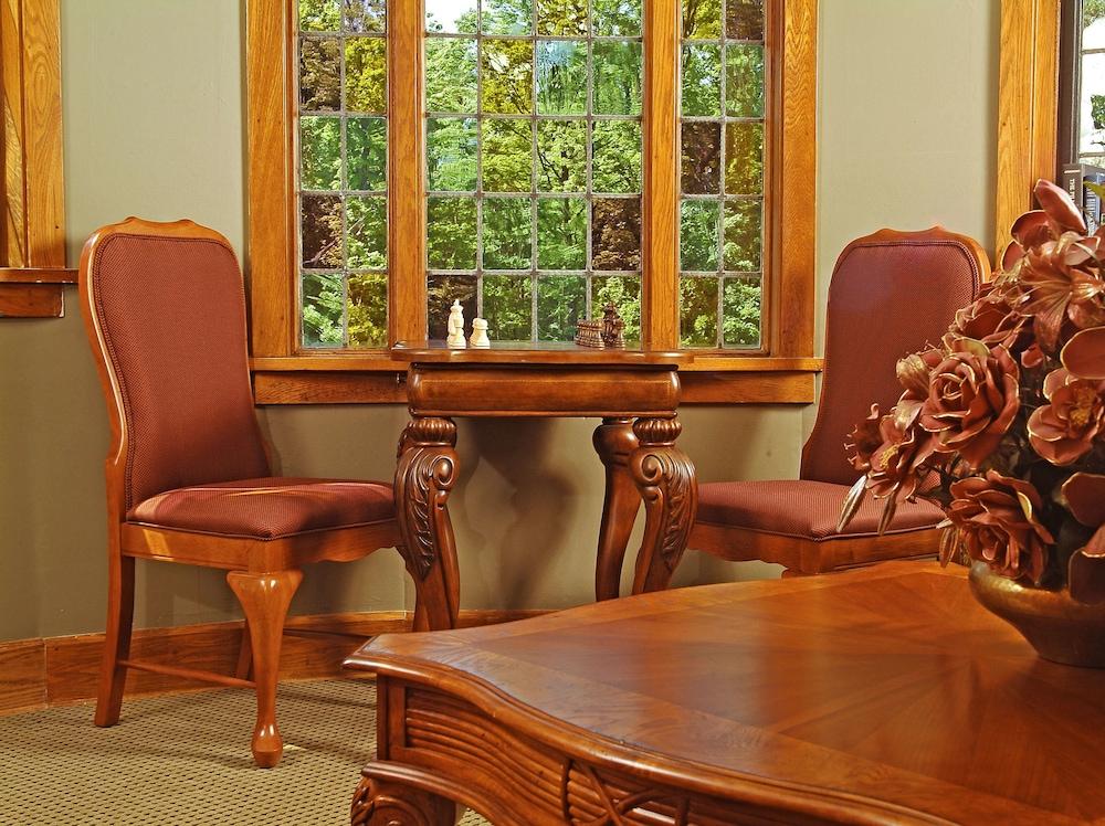 Punderson Manor Lodge and Conference Center photo 13