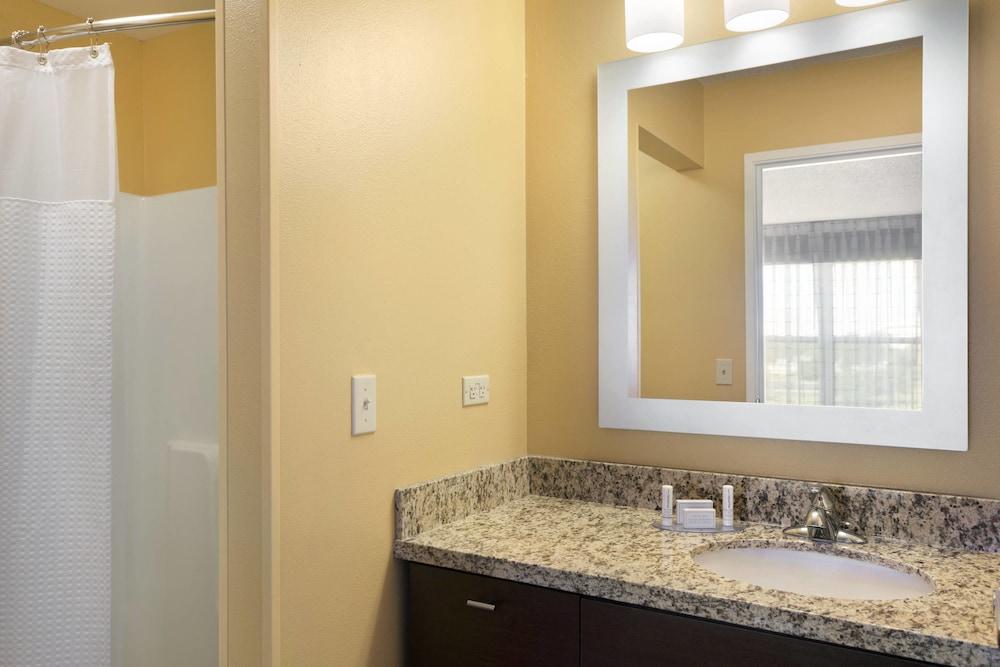 TownePlace Suites Chicago Naperville photo 16