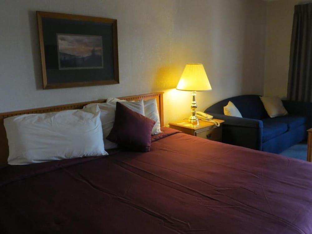 Mountain House Inn photo 16