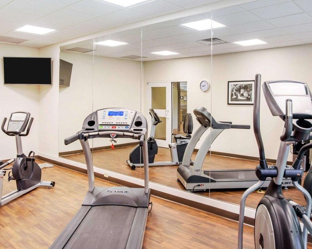 Sleep Inn & Suites Parkersburg - Mineral Wells photo 21
