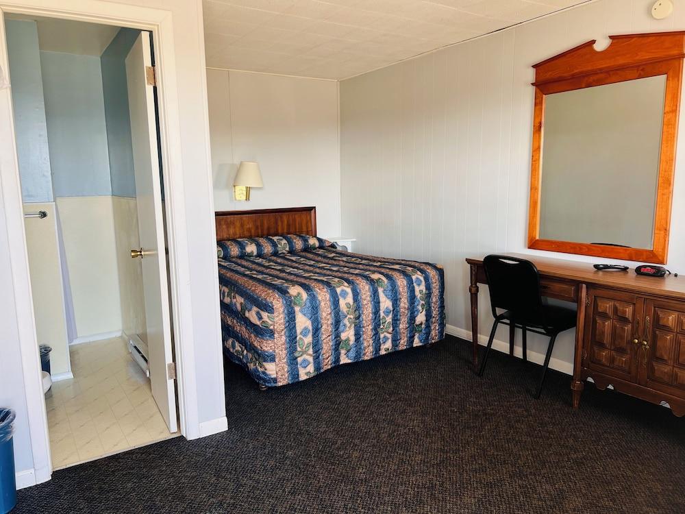 Dew Drop Inn Motel by OYO Miller SD photo 48