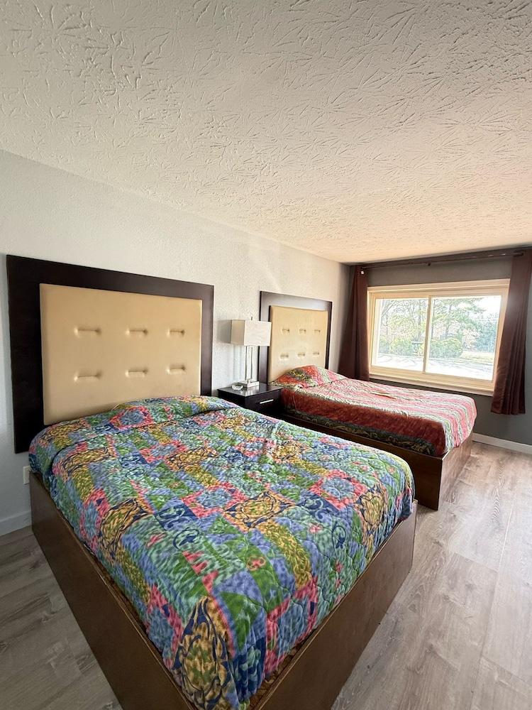 BlissPoint Inn FKA Motel 6t7 photo 14