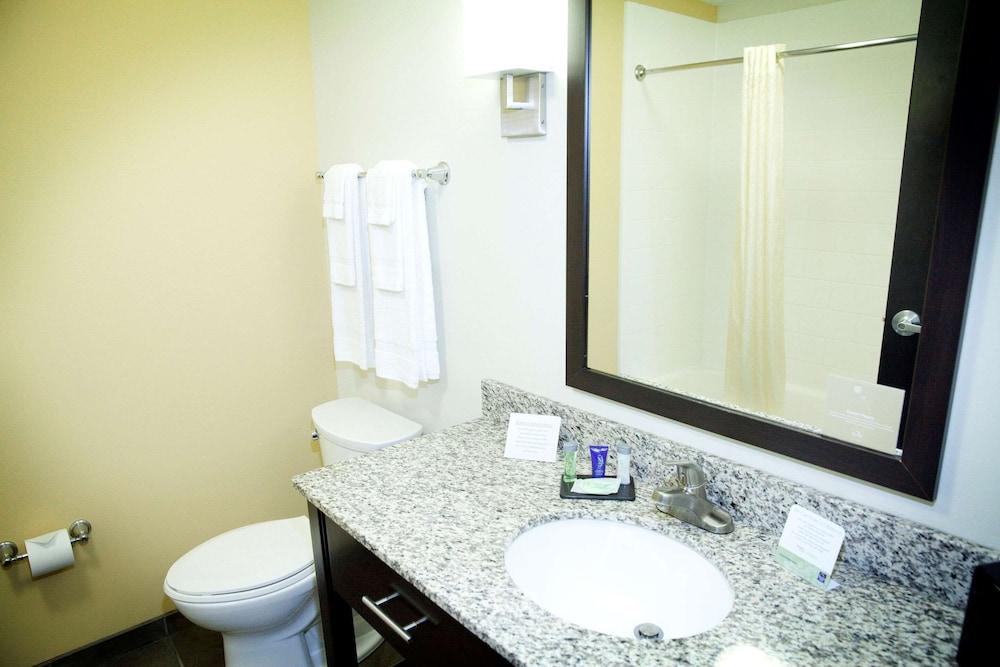 Sleep Inn & Suites Moundsville - Wheeling photo 35
