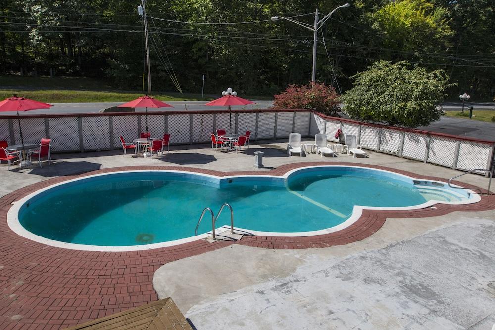 King Hendrick Motel photo 13