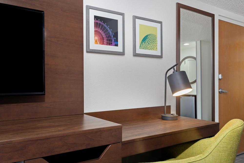 Hampton Inn & Suites Orlando Intl Dr N photo 42