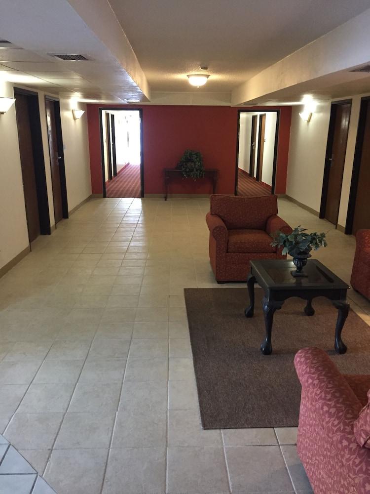 Luxury Inn & Suites photo 15