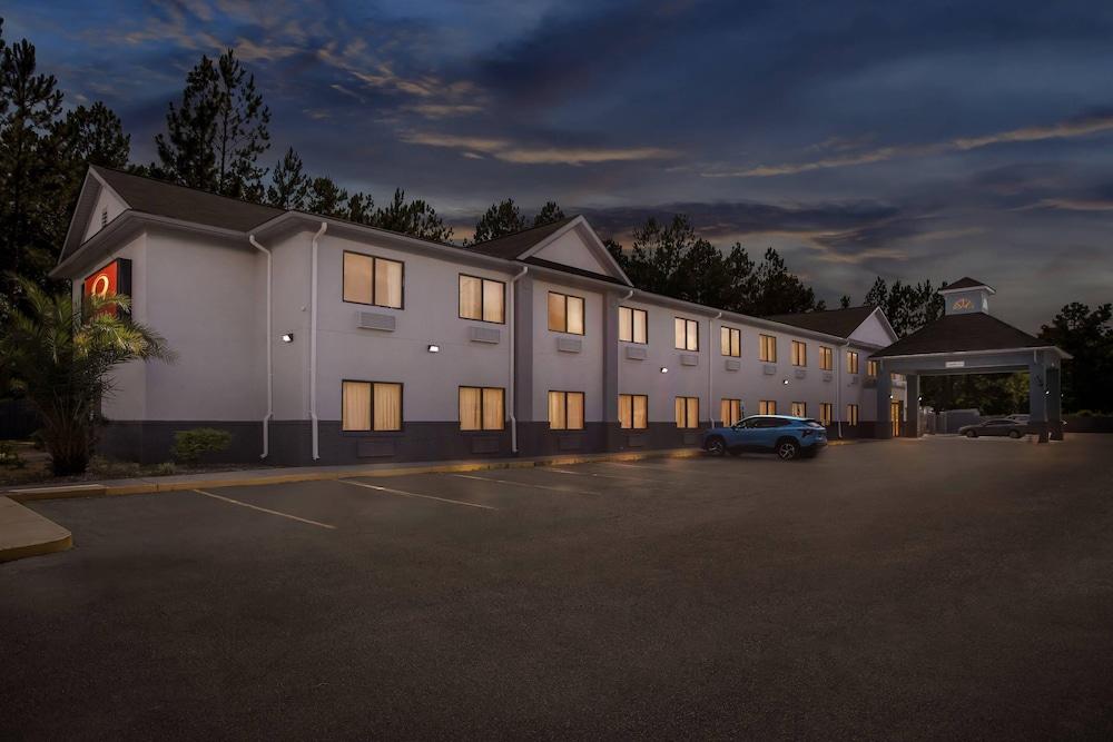 Econo Lodge Jesup photo 3