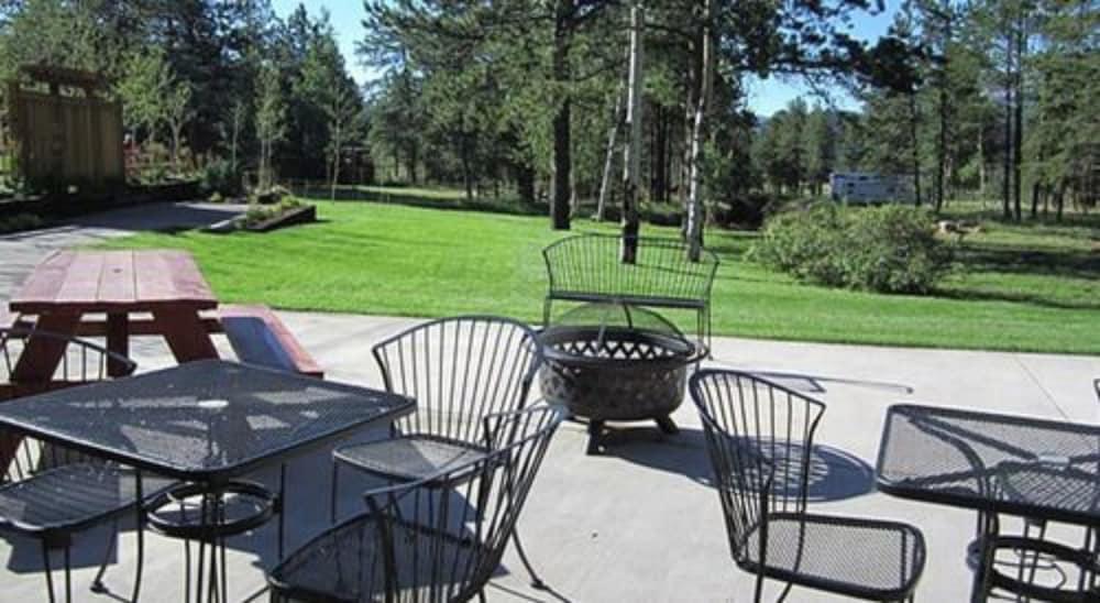 Eagle Fire Lodge & Cabins photo 43