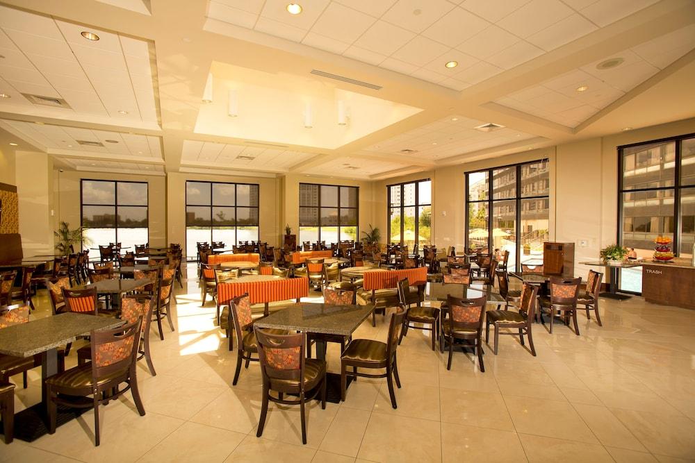 Ramada Plaza Resort & Suites by Wyndham Orlando Intl Drive photo 30